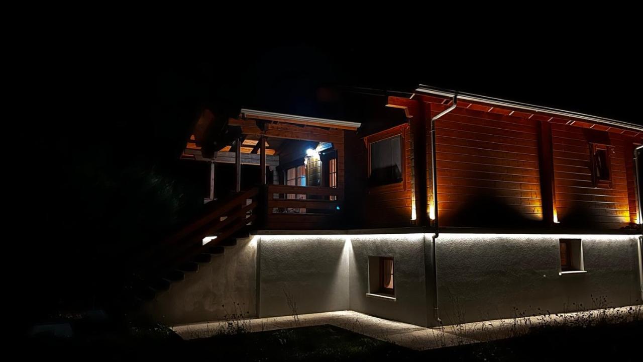 Riverside Forest Retreat-chalet * Karpenísion