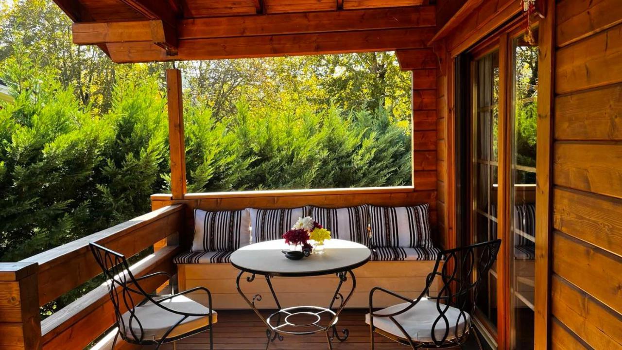 Chalet Riverside Forest Retreat-chalet *