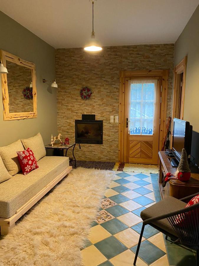Riverside Forest Retreat-chalet Chalet Karpenísion