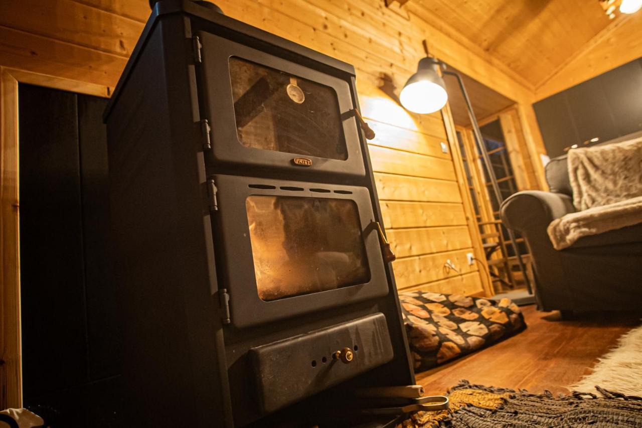 Chalet Riverside Forest Retreat-chalet